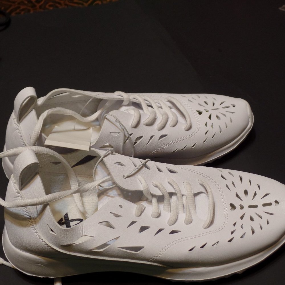 Athletec Chopout Youth NWT Memo-Tech soles Sz 5M